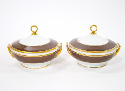 Richard Ginori Brown Gold Trimmed Extensive Dinnerware Service Of 99 Pieces