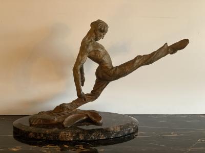 Richard MacDonald Suspension Flamenco