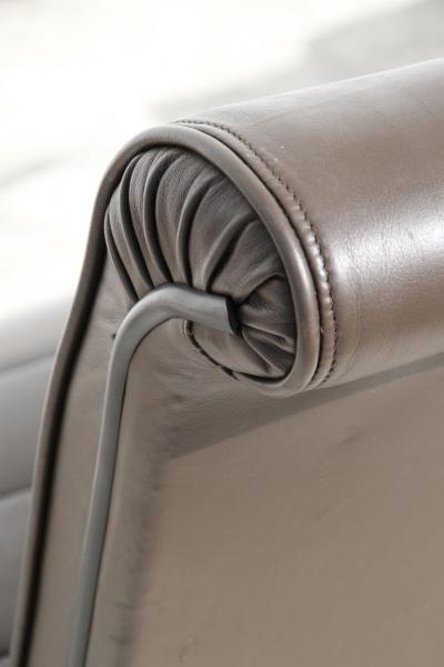 Richard Sapper 1 Knoll Sapper Visitor Dining Conference Chair Sled Base