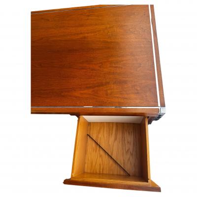 Richard Schultz Richard Schultz For Knoll Rosewood and Chrome Executive Desk