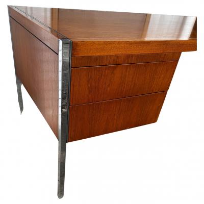 Richard Schultz Richard Schultz For Knoll Rosewood and Chrome Executive Desk