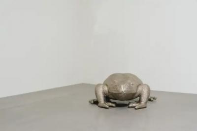 Robert Kuo Contemporary Large Repouss Toad Sculpture in White Bronze by Robert Kuo