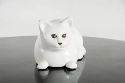 Robert Kuo Contemporary Lying Down Cat Sculpture in Cream Lacquer and Copper by Robert Kuo