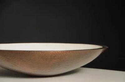 Robert Kuo Contemporary Shallow Bowl in Cream Lacquer and Copper by Robert Kuo