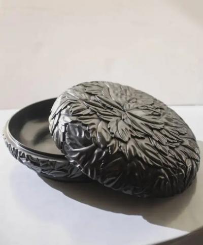 Robert Kuo Round Leaf Design Box Black Lacquer by Robert Kuo Limited Edition in Stock