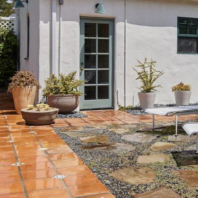 Robert Maxwell Monumental Robert Maxwell David Cressey Sunburst Low Planter for Earthgender