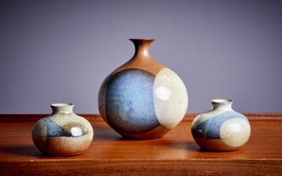 Robert Maxwell Robert Maxwell Set of 3 Ceramic Vases USA 1970s