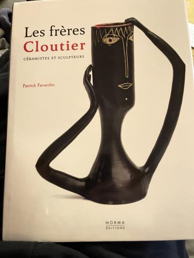 Robert and Jean Cloutier 1980s Studio pottery ceramic vide poche by Cloutier