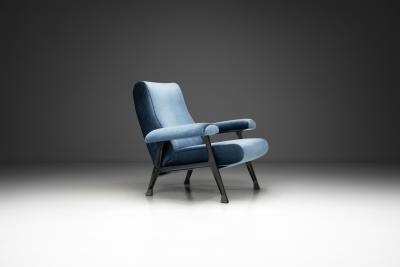 Roberto Menghi Roberto Menghi Hall Armchair for Arflex Upholstered in Blue Mohair Italy 1958