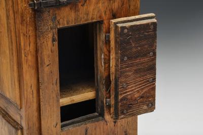Robust Cabinet in Artisan Solid Wood 1900s