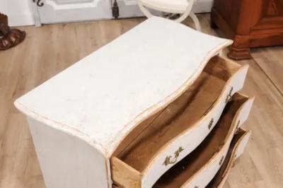 Rococo Period 1770s Swedish Gray Cream Painted and Carved Three Drawer Commode