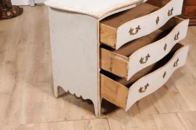 Rococo Period 1770s Swedish Gray Cream Painted and Carved Three Drawer Commode