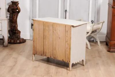 Rococo Period 1770s Swedish Gray Cream Painted and Carved Three Drawer Commode
