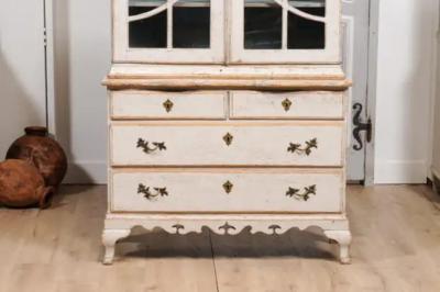 Rococo Style 1850s Swedish Light Grey Painted Bonnet Top Vitrine Cabinet