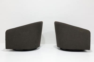 Rodolfo Dordoni Minotti Portofino Swivel Lounge Chairs Pair