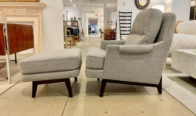Roger Sprunger Dunbar lounge chair and ottoman by Roger Sprunger 