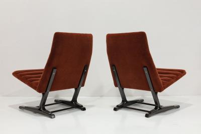 Roger Sprunger Pair of Roger Sprunger for Dunbar Cantilevered Chairs in Mohair