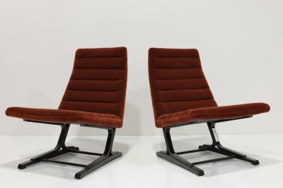 Roger Sprunger Pair of Roger Sprunger for Dunbar Cantilevered Chairs in Mohair