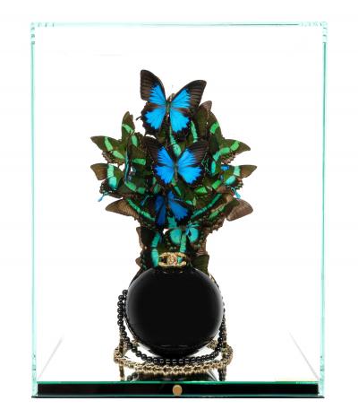 Roman Feral Chanel Black Pearl Emerald Indonesia