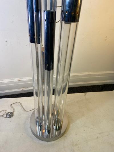 Romeo Rega RARE IMPORTANT MODERNIST SCULPTURAL LUCITE AND CHROME FLOOR LAMP BY ROMEO REGA