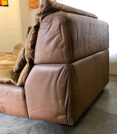 Rossi di Albizzate Glamorous Suede Leather Daybed Signed by Rossi di Albizzate