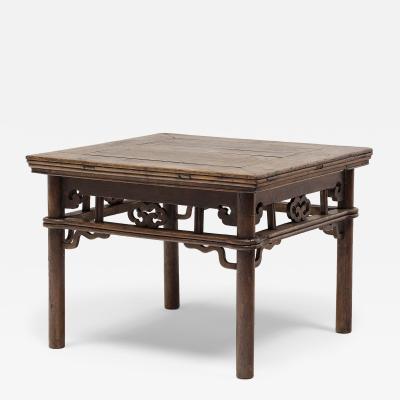Round Leg Square Table