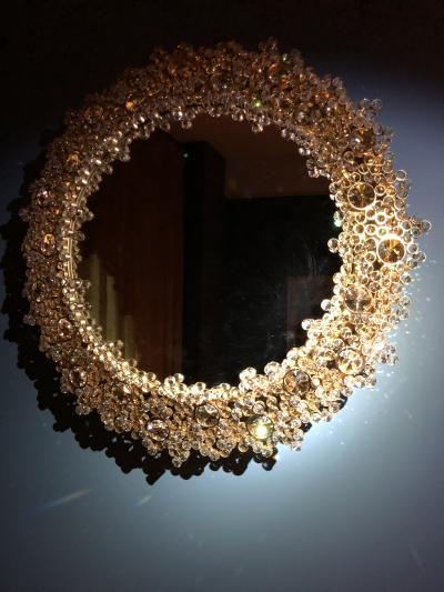 Round backlit mirror with faceted Austrian Swarovski Crystals 