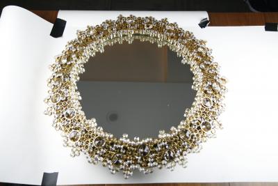 Round backlit mirror with faceted Austrian Swarovski Crystals 