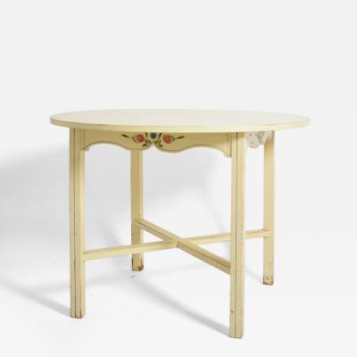 Round white table from Alentejo 1970s