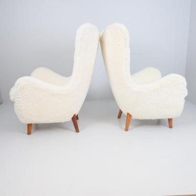 Runar Engblom Pair of Iconic Runar Engblom Vaakuna Chairs in Snow White Sheepskin 1950s