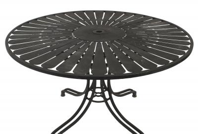 Russel Woodard American Black Enameled Iron Round Dining Table