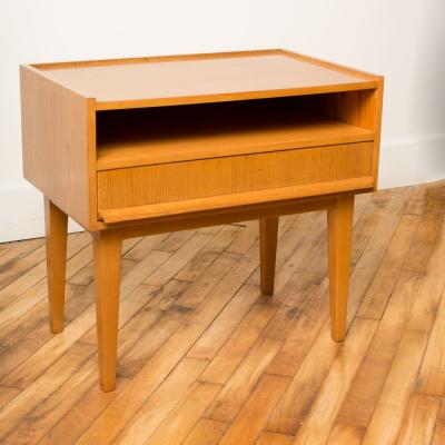 Russel Wright A mid century modern Russel Wright one drawer side cabinet circa 1950
