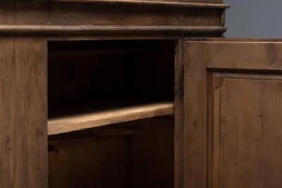 Rustic Travail Populaire Alpine Cabinet Switzerland 1800