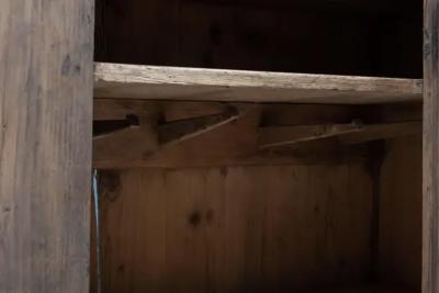 Rustic Travail Populaire Alpine Cabinet Switzerland 1800