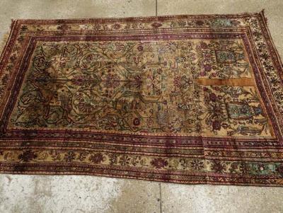 SILK ANTIQUE PERSIAN FEREGHAN ACCENT RUG
