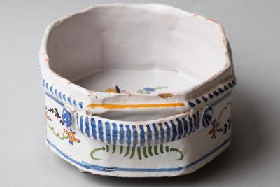 SMALL POLYCHROME FAIENCE TWO HANDLED BASSIN OR JARDINIERE