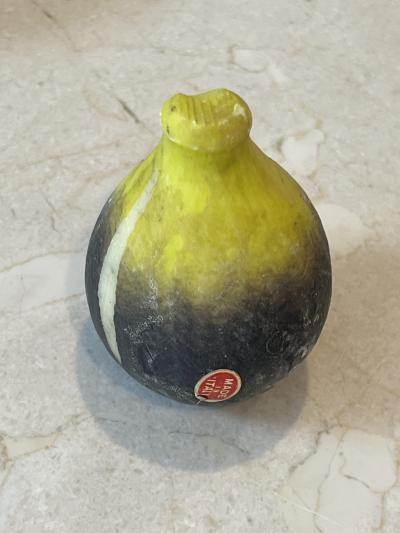 SUITE OF 15 ITALIAN DYED ALABASTER FRUIT