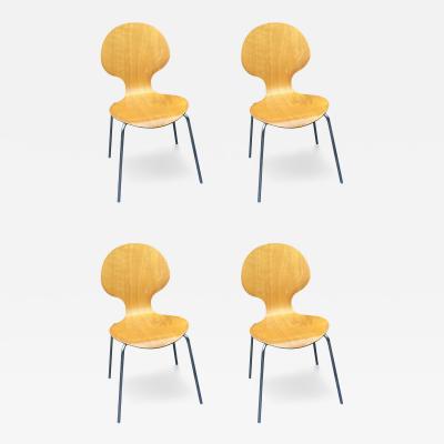 SUITE OF FOUR DANISH MODERN BENT PLYWOOD DINING STACKING CHAIRS
