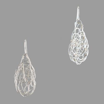 SUSAN FREDA Small spun teardrop earrings in silver