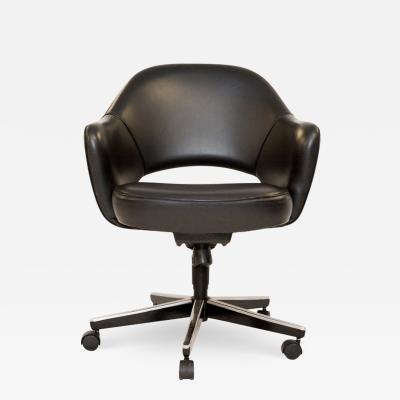 Saarinen Executive Arm Chair in Original Black Leather Swivel Base