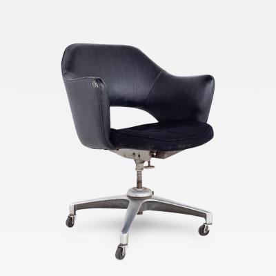 Saarinen Style Mid Century Wheeled Desk Chair