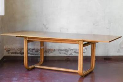 Sabatin bamboo table with extendable wooden shelf and leather bindings