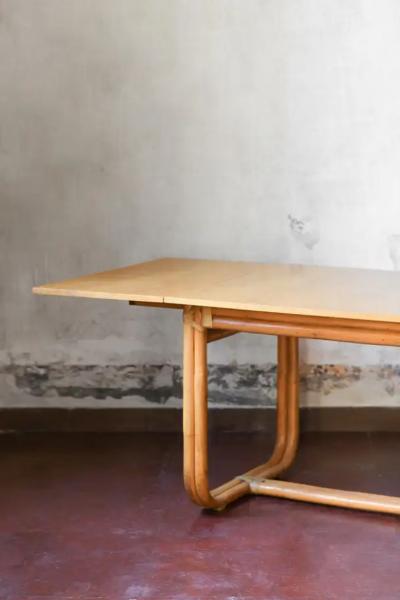 Sabatin bamboo table with extendable wooden shelf and leather bindings