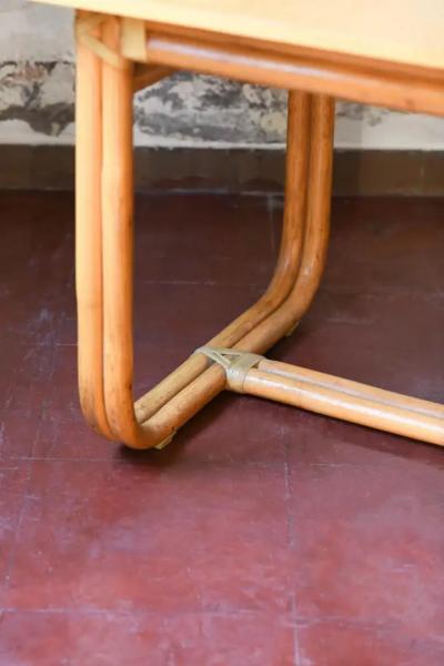 Sabatin bamboo table with extendable wooden shelf and leather bindings