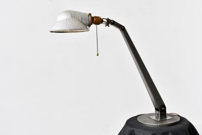 Sang Pil Bae American machine desk lamp