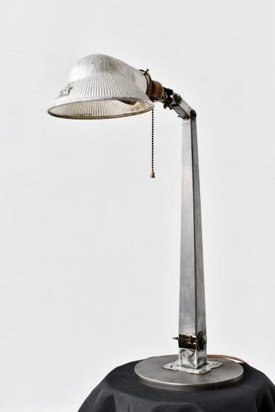 Sang Pil Bae American machine desk lamp