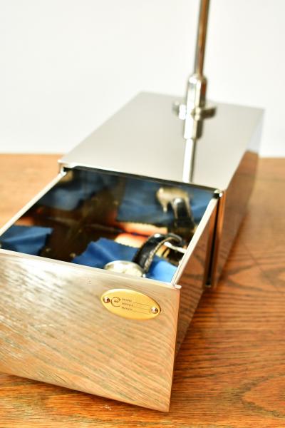 Sang Pil Bae EIS tool box lamp from Chimera Watts