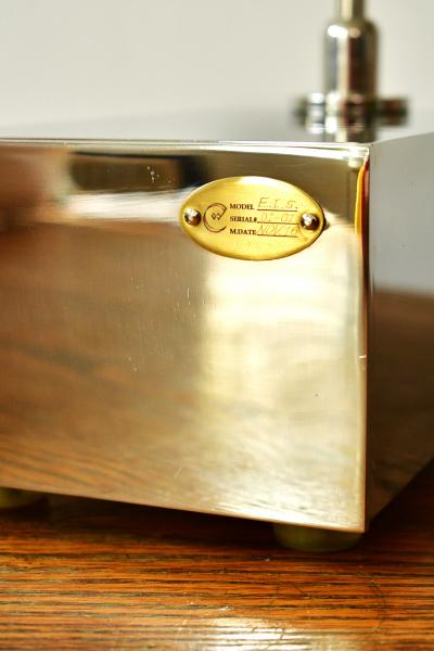 Sang Pil Bae EIS tool box lamp from Chimera Watts