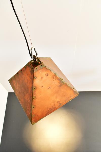 Sang Pil Bae Pyramid Iris pendant