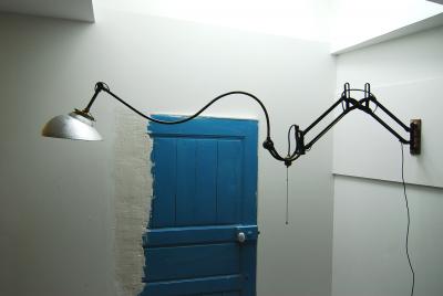 Sang Pil Bae Ritter dentist wall lamp